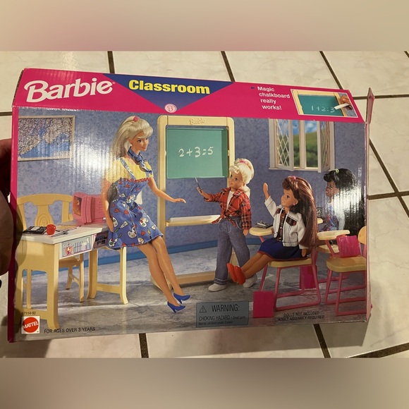 1998 Barbie classroom set in box 1998
